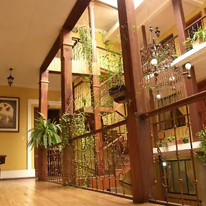 Mía Leticia Ecuador