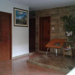 Casa De Huespedes Casita Belga Ecuador