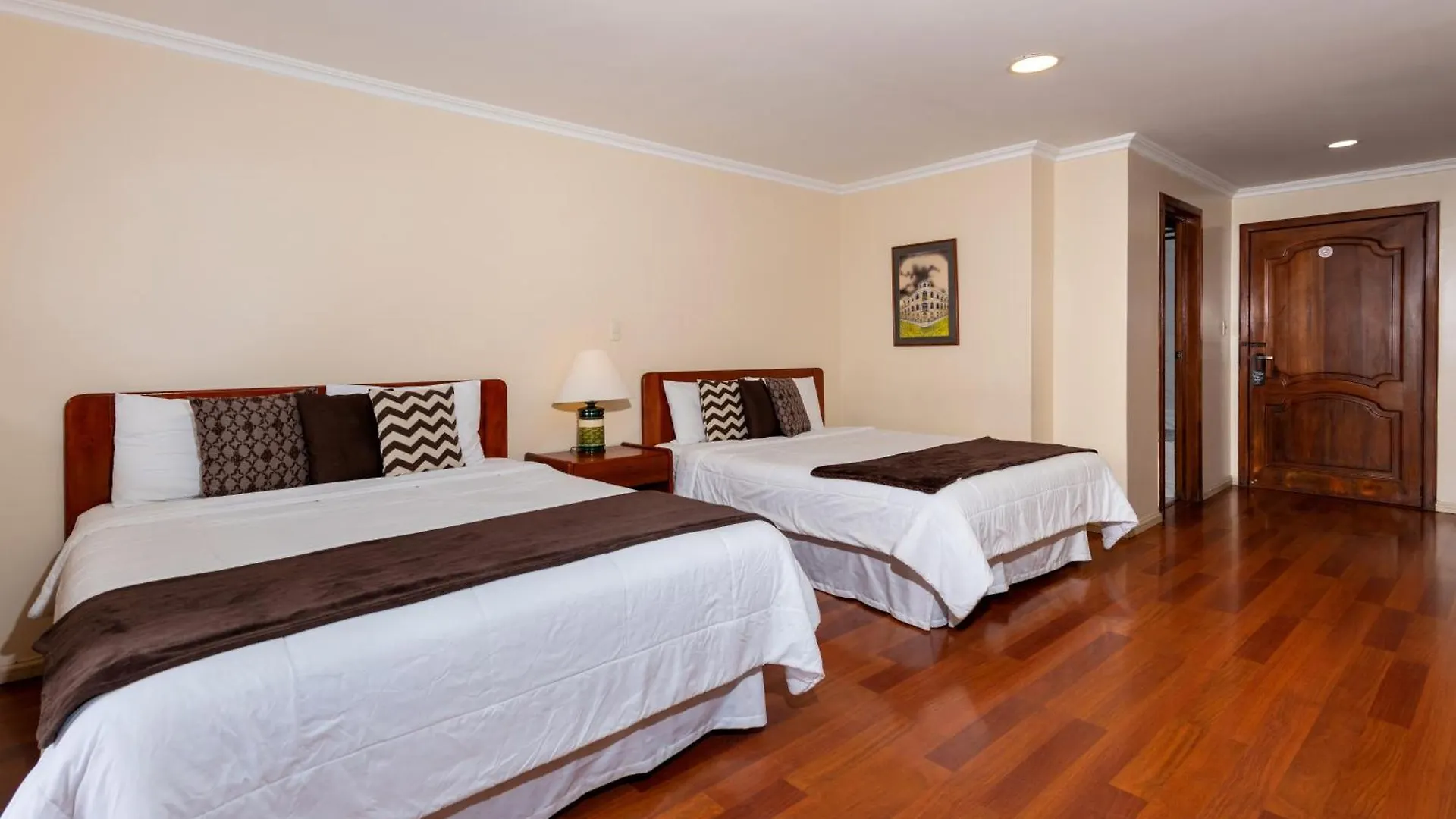 Hotel Nass Pinar Del Lago Cuenca 4*,  Ecuador